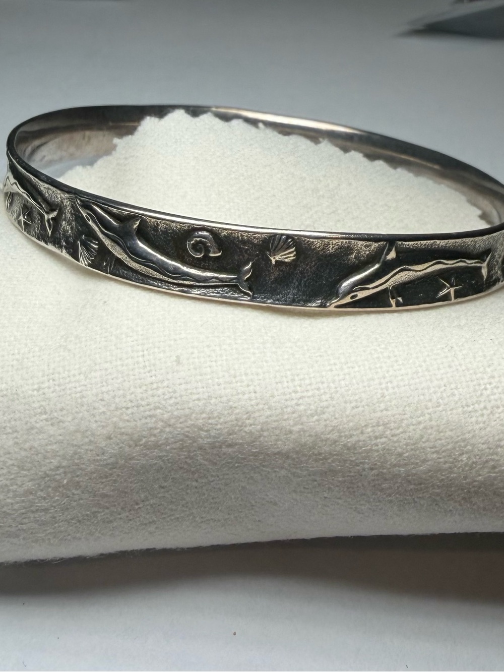 James Avery Sterling Silver Ocean Scene Bangle - Silver